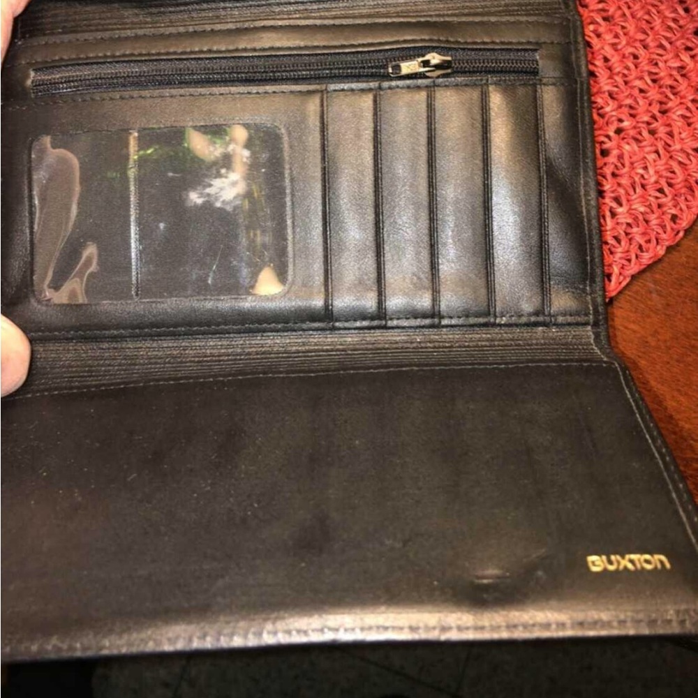 Buxton Wallet - Picture 2 of 4